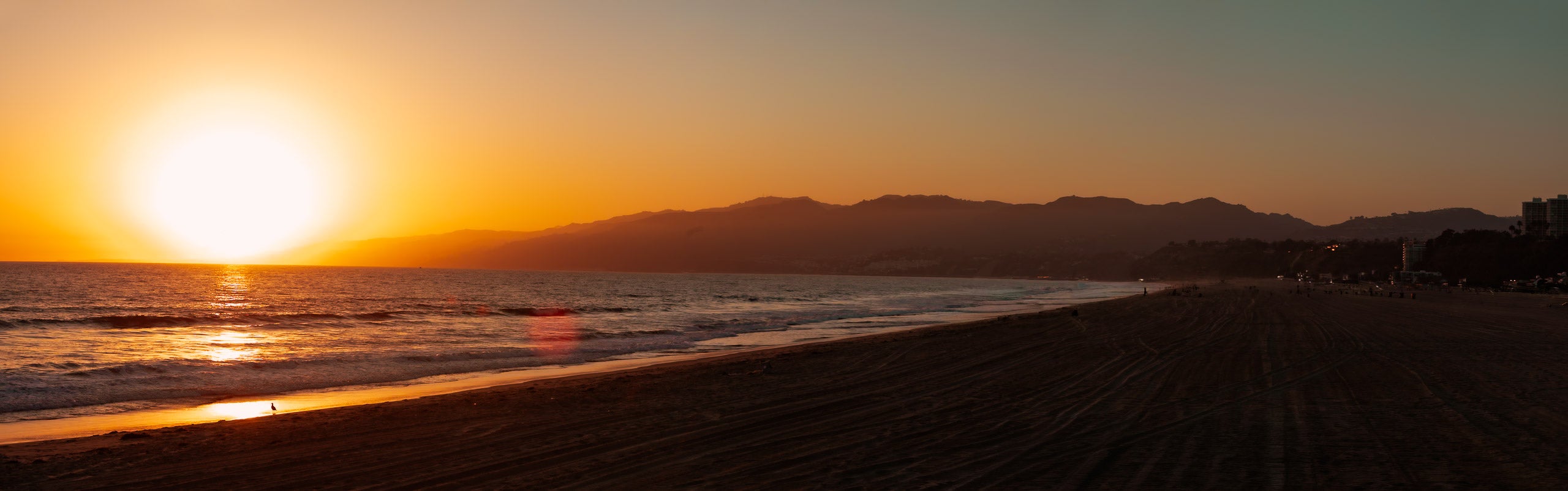 Santa Monica Sunset – Mountains & Golden Horizon
